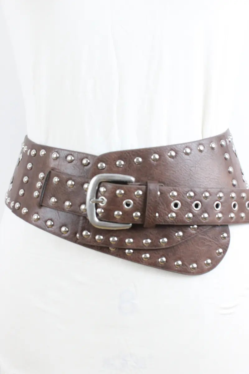 Studded Western Wide Belt – Bold Cowboy Waistband 🤠⛓️