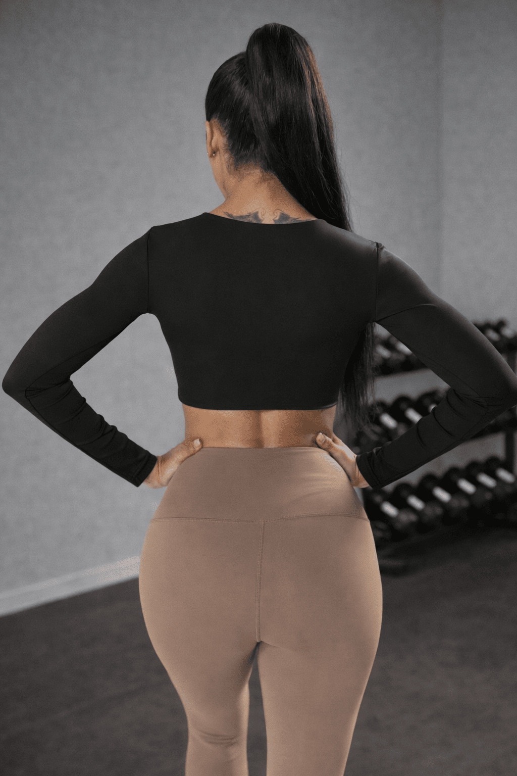 Blaire Sport Twist Knot Long Sleeve Workout Crop Top with Bra