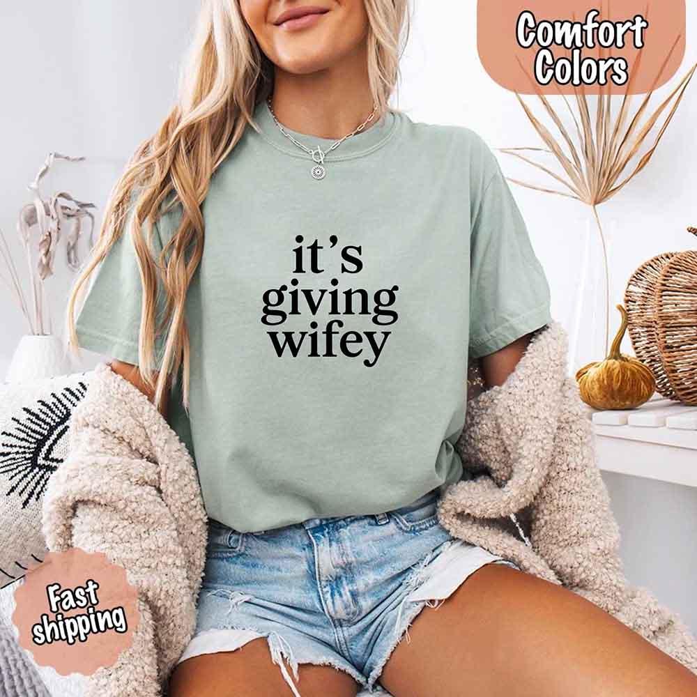 It’s Giving Wifey Comfort Colors Tee – Bride to Be or Wedding Gift Shirt