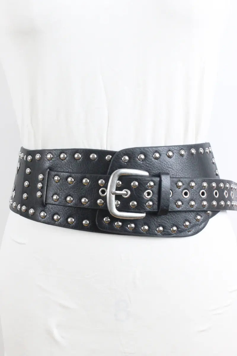 Studded Western Wide Belt – Bold Cowboy Waistband 🤠⛓️