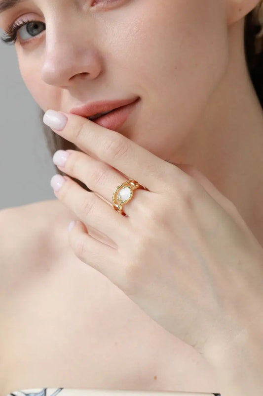 Moonstone & Zirconia Nugget Ring – French Minimalist Jewelry 🌙💎