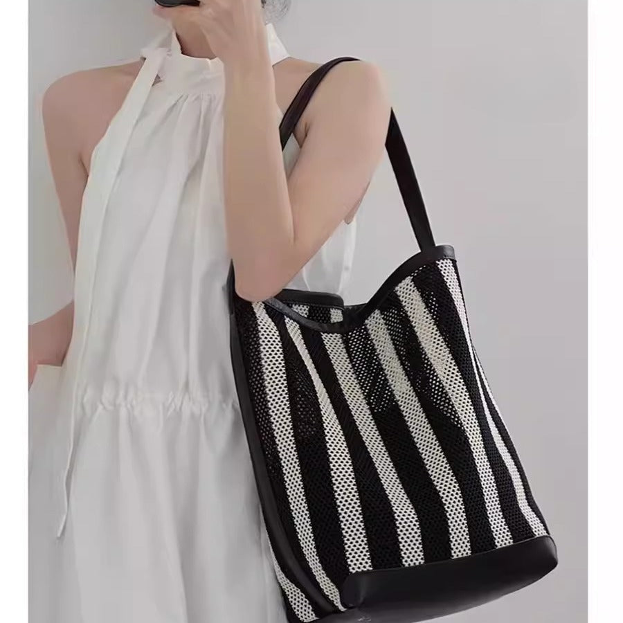 Stylish Beach Bag Women's Summer Bucket Bag – Perfect Woven Tote for Vacation, Shoulder & Commuter Use