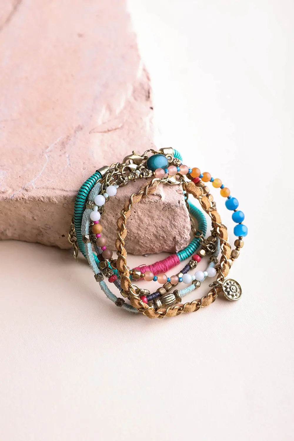 Beaded Gold Stacked Bracelet💚
