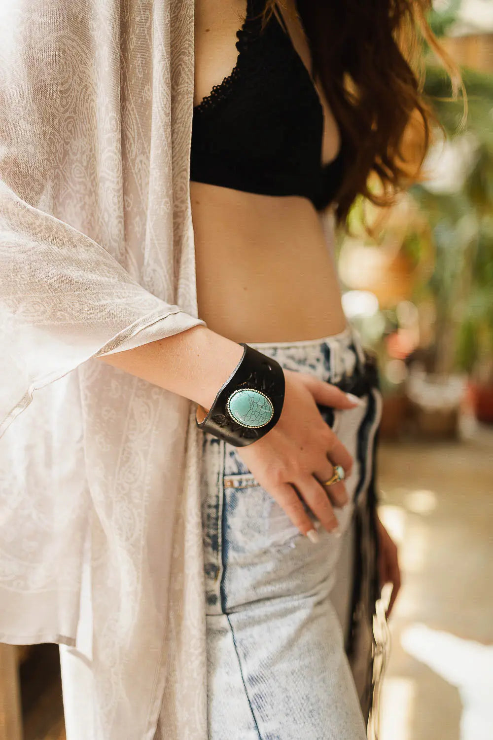 Boho Turquoise Stone Leather Cuff🤎