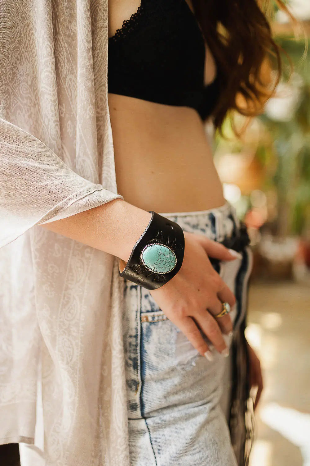 Boho Turquoise Stone Leather Cuff🤎