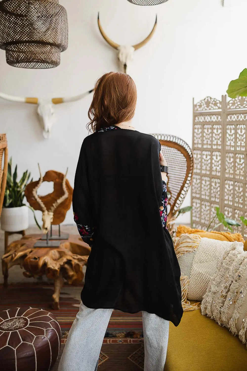 Lightweight Anemone Kimono – Floral Elegance for Any Occasion