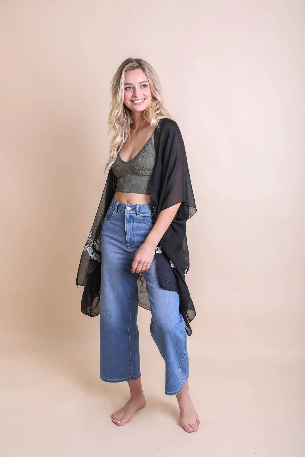 Chic Embroidered Kimono – Sophisticated Floral Design