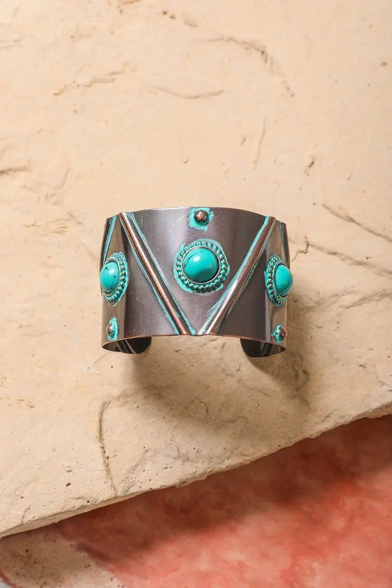 Turquoise Stone Studded Cuff✨
